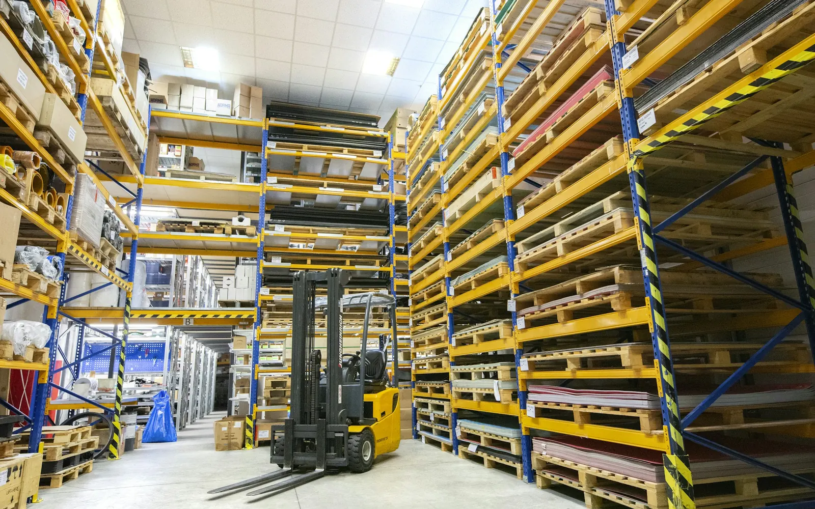 Bodega o planta en operación